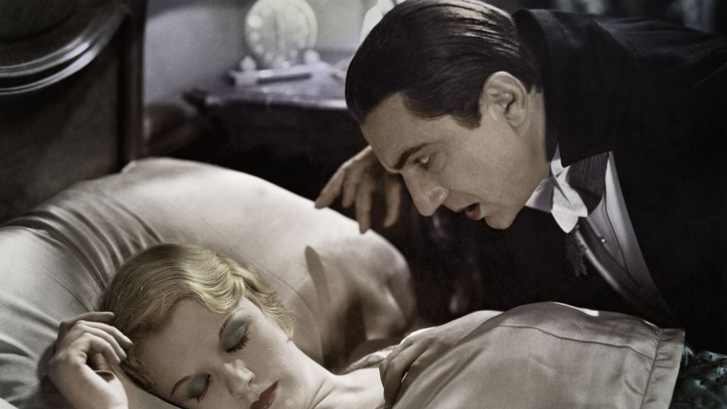Lujuria. El talante sexual del Conde Drácula también ha sido explotado desde tiempos de Bela Lugosi. Cosas del vampirismo.