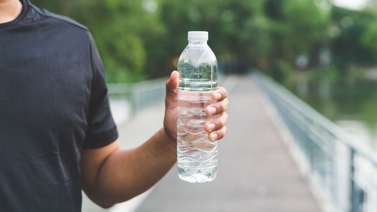 ¿Se puede reutilizar una botella de agua?