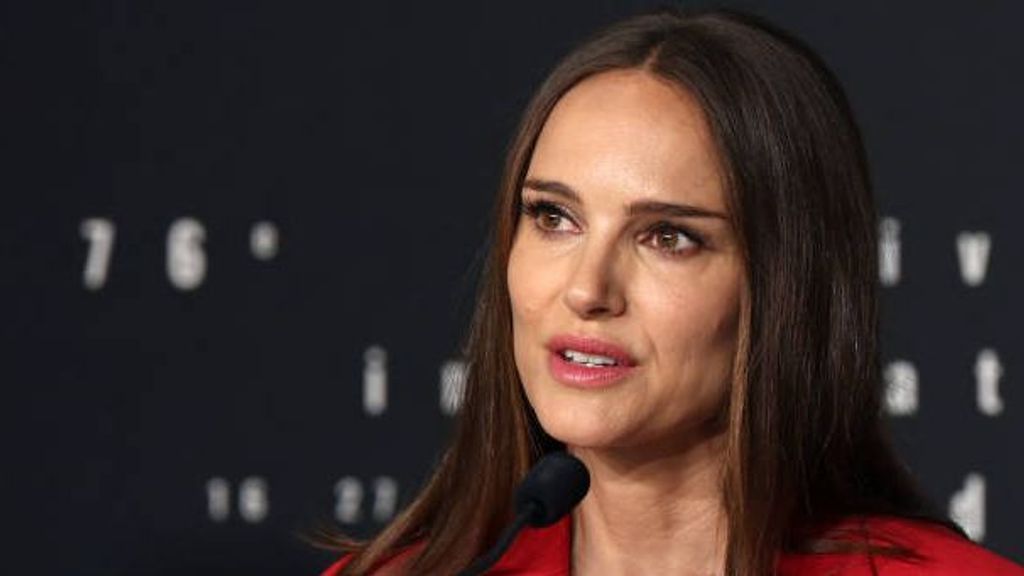 La actriz Natalie Portman se une a la lista de famosos que han mostrado su apoyo a Jenni Hermoso