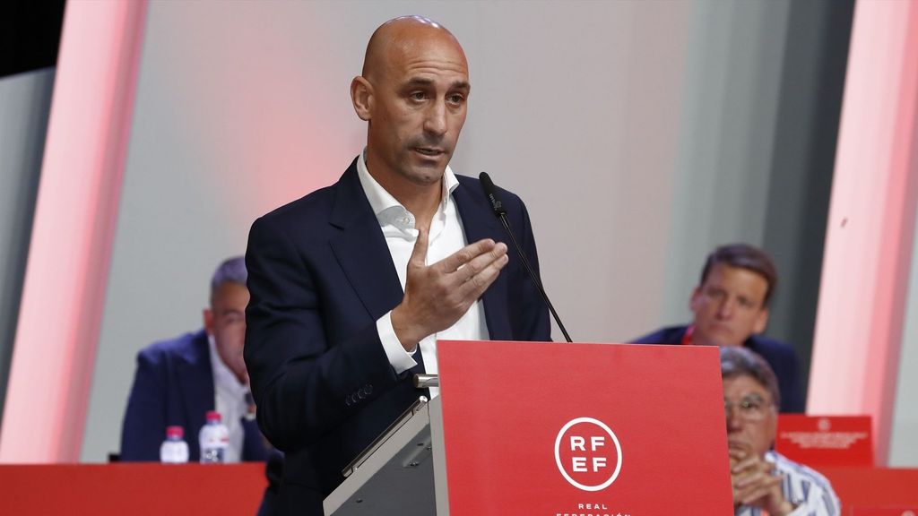 La FIFA se plantea inhabilitar a Luis Rubiales durante 15 años