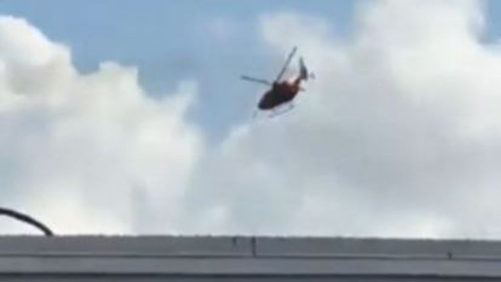 Un helicóptero de un cuerpo de bomberos de Florida se estrella contra un edificio: hay dos muertos