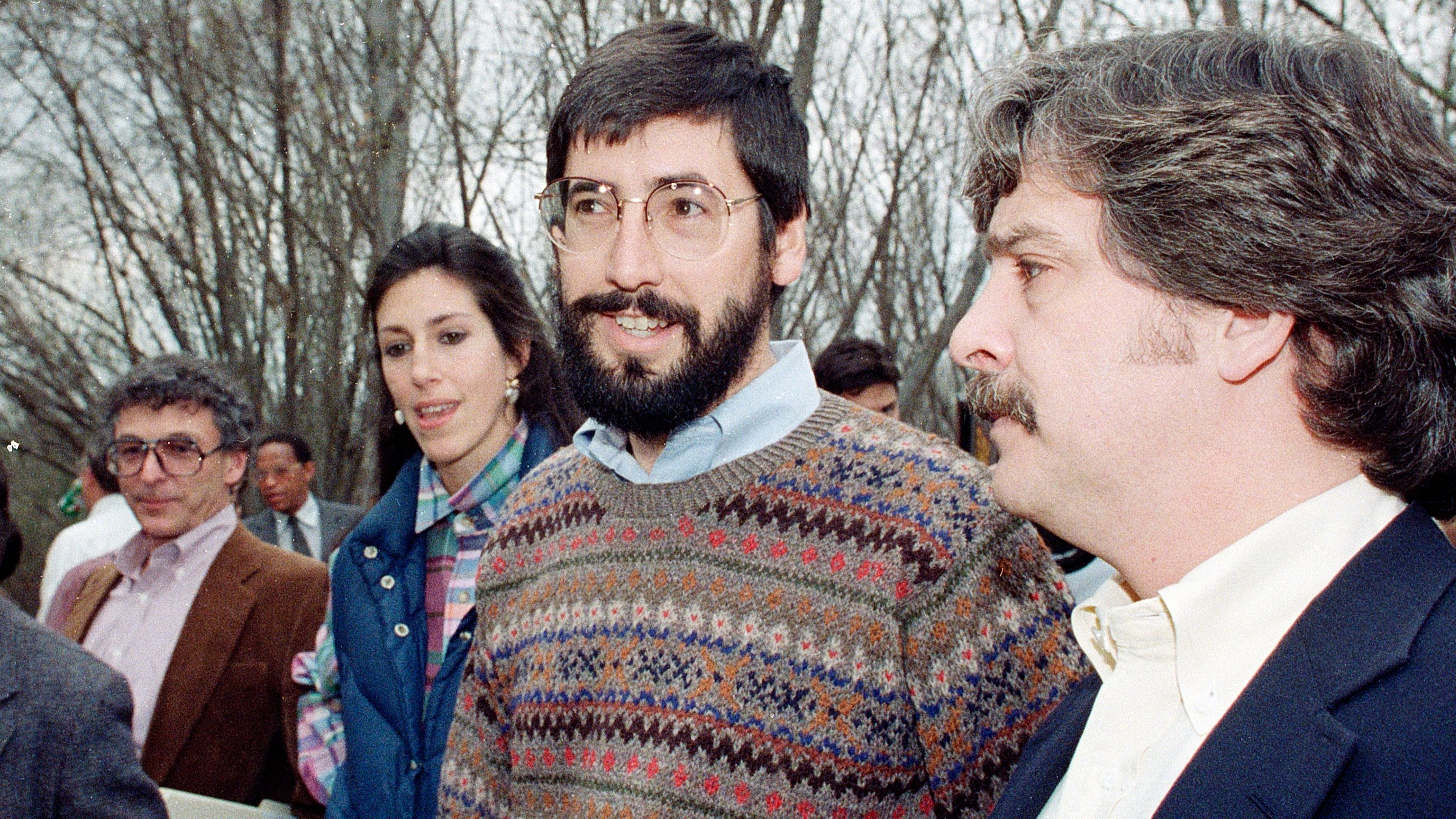 Landis en la zona del accidente unos años después. Le costó mostrar publciamente algo de culpa.