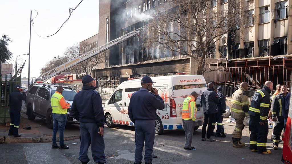 Incendio en un edificio en Johannesburgo: Más de 70 muertos y medio centenar 50 heridos