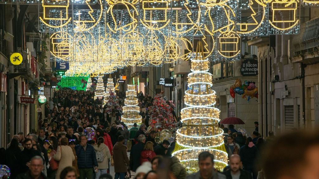 La Fiscalía se une a la denuncia de una vecina y pide limitar la Navidad en Vigo