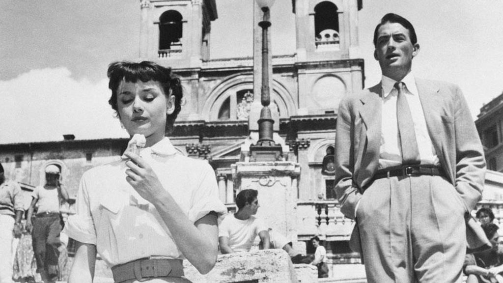 Un helado en la Piazza Spagna que se volvió icónico. El parque temático europeo quedaba inaugurado para el público americano.