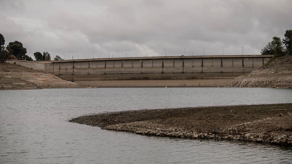 El respiro de las altas temperaturas no llega a Andalucía y la sequía golpea a la mitad de España