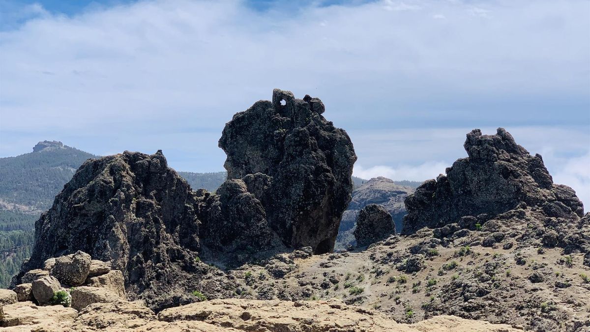 Archivo - Vistas desde el Roque Nublo en Gran Canaria. Turismo, senderismo, naturaleza