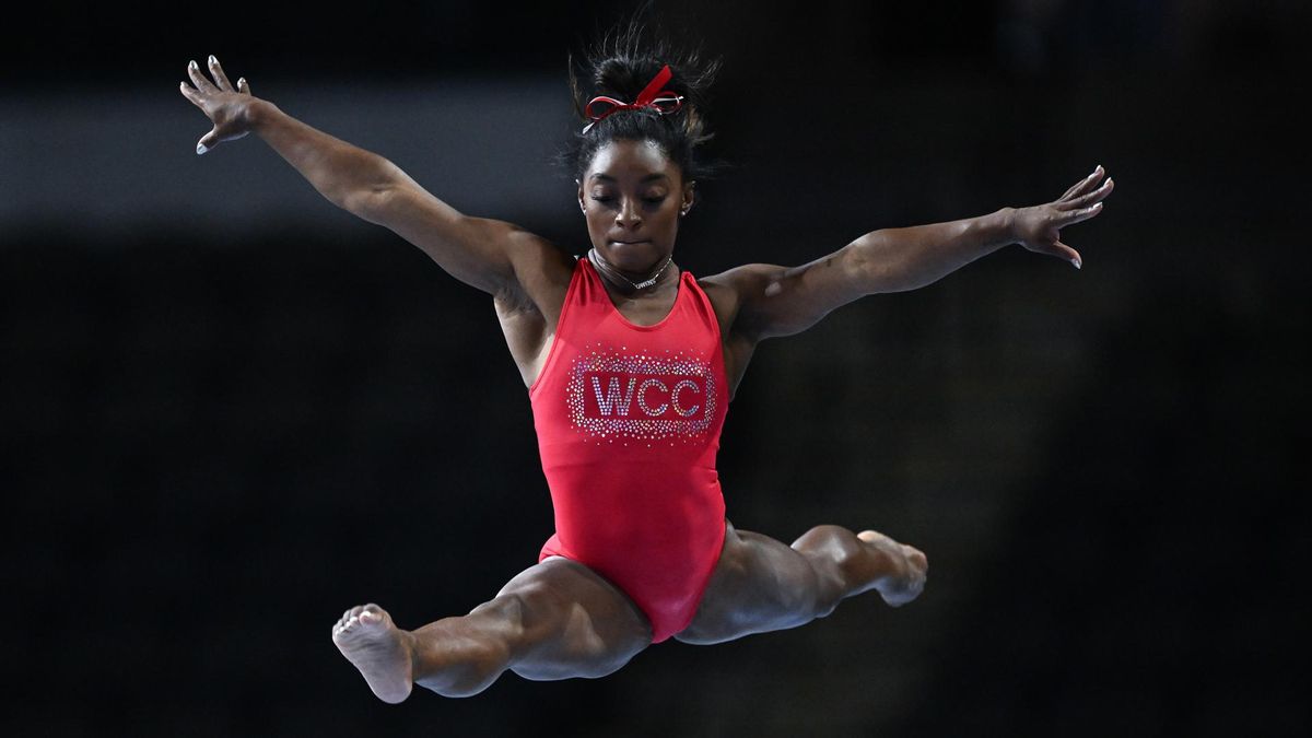 La gimanasta estadounidense Simone Biles durante una competición.