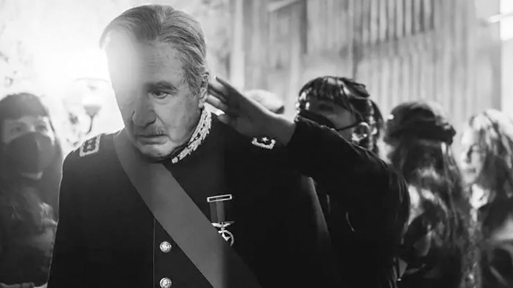 Jaime Vadell como 'el conde' Pinochet en plena caracterización.