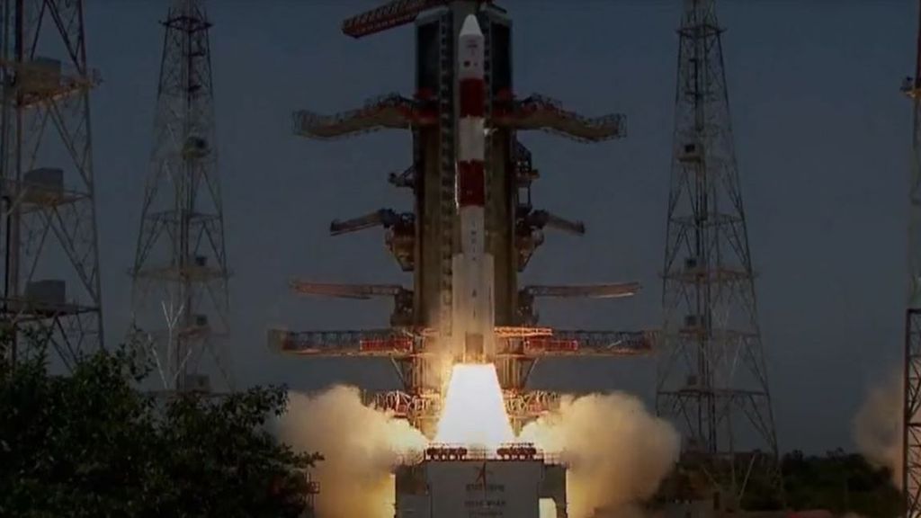 India lanza con éxito su primera sonda espacial destinada al estudio del Sol