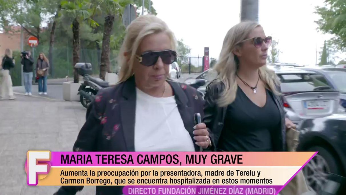 Carmen Borrego en compañía de su hija