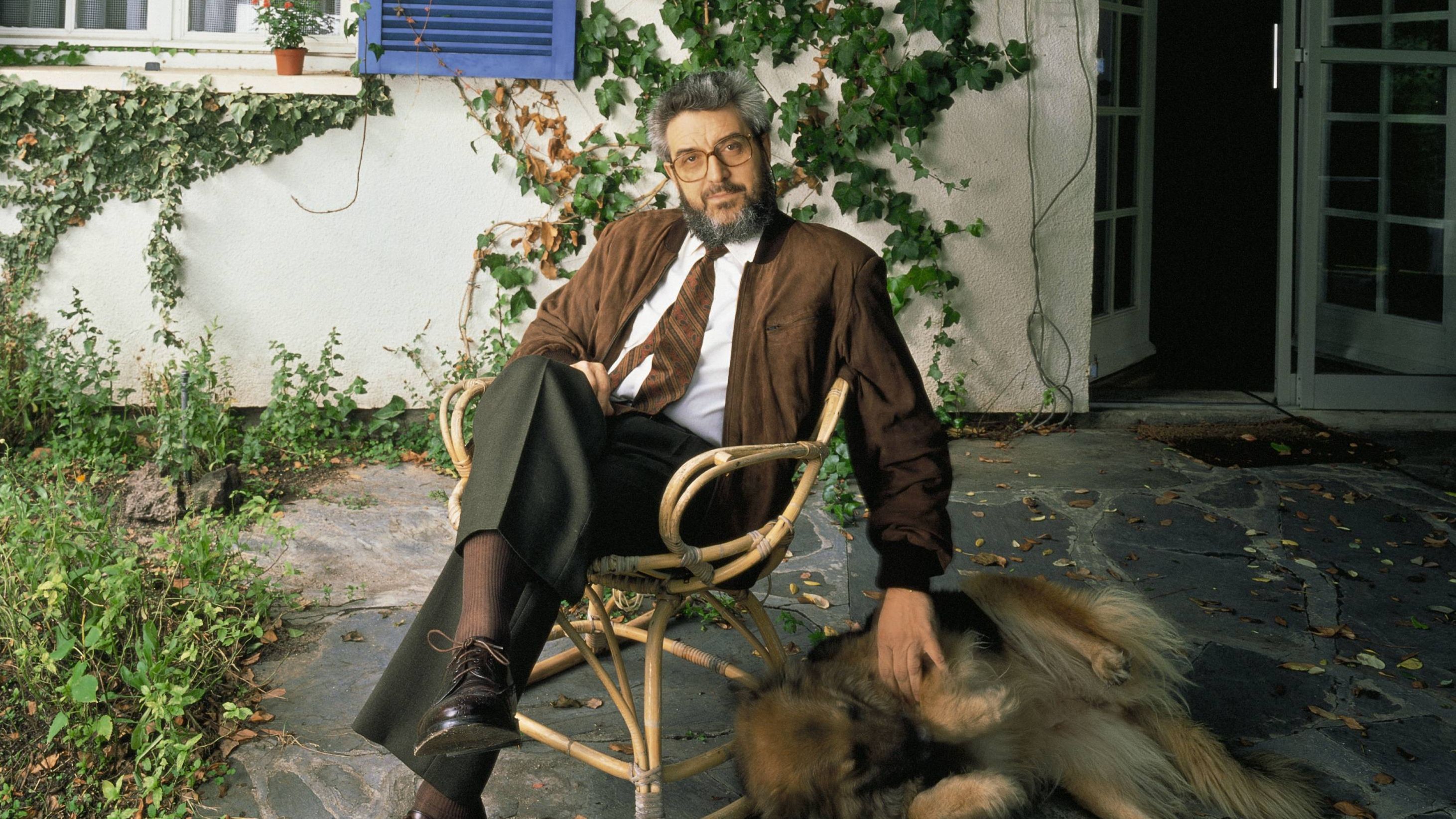 Muere el sociólogo Amando de Miguel