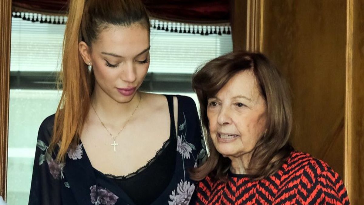 Alejandra Rubio con su abuela, María Teresa Campos
