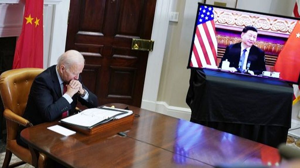 Imagen de archivo de Biden y Xi Jinping por videoconferencia