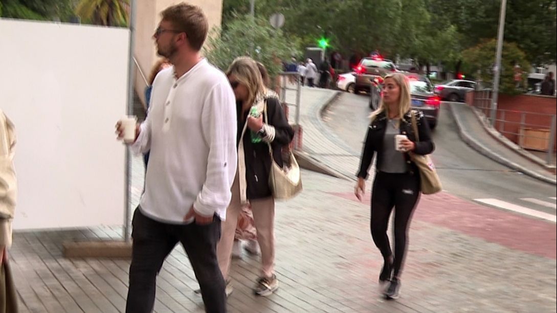 José María Almoguera, su tía Terelu y su hermana Carmen, visitan a Mª Teresa en el hospital