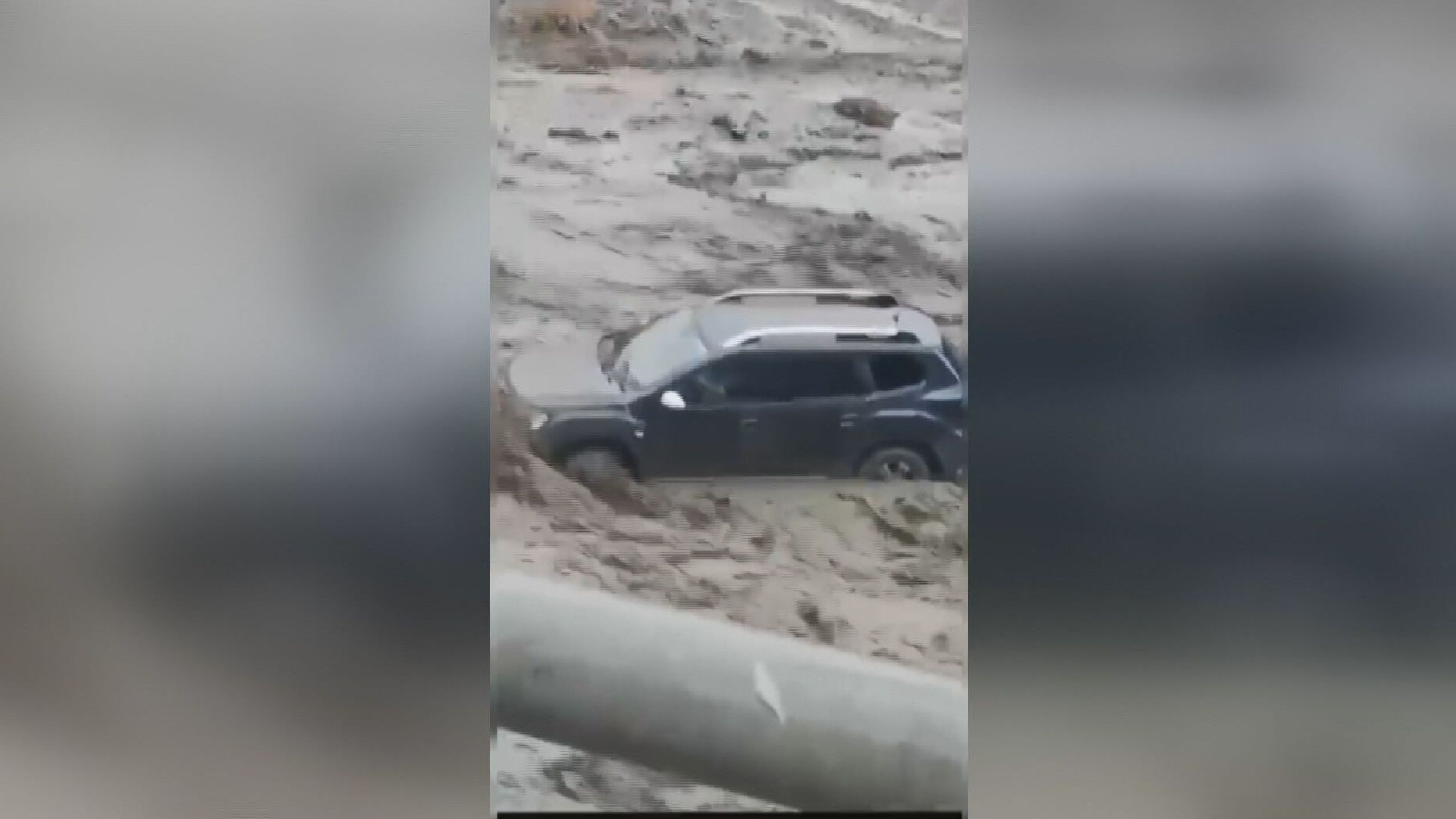 Vecinos desolados y rescates contra reloj por las inundaciones provocadas por la DANA