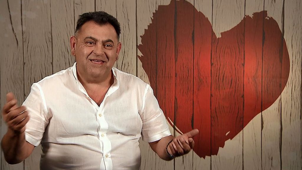 Juan, el taxista que enamora a las turistas en Mallorca busca el amor en ‘First Dates’: “Hablo el inglés de la calle”