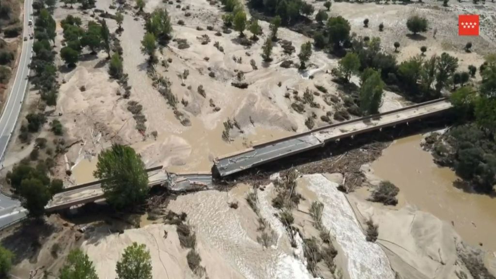 Puentes destruidos y terrenos arrasados: la destrucción de la DANA y el río Alberche, a vista de dron