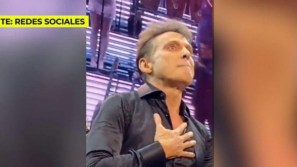 La pataleta de Luis Miguel en directo: el cantante se enfadó por un fallo en el directo