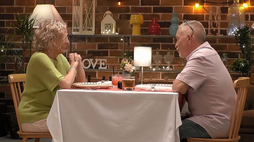 Laura y Juan Manuel durante su cita en 'First Dates'