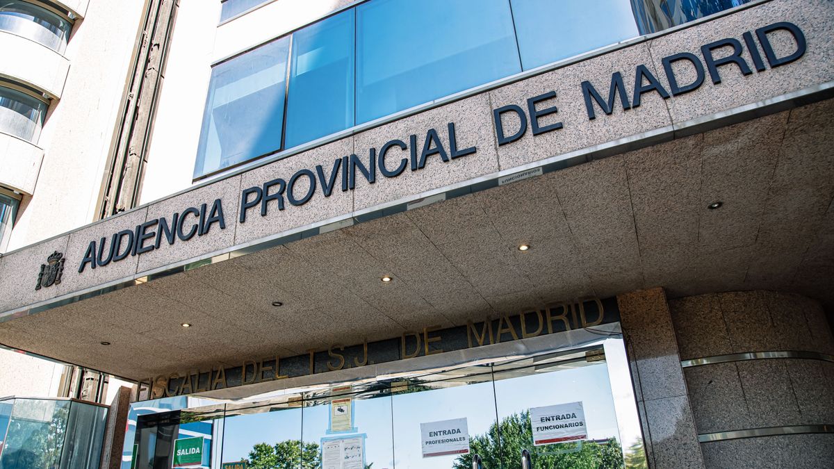 Fachada de la Audiencia Provincial de Madrid. Fachada de la Audiencia Provincial de Madrid.