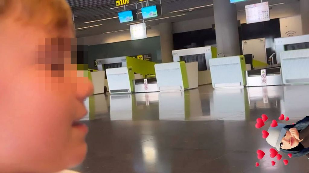 Nyan, en el aeropuerto, se despide de su padre
