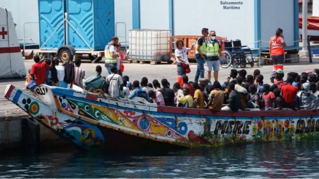 Sin noticias de una neumática con 46 personas que salió de Marruecos hace 14 días