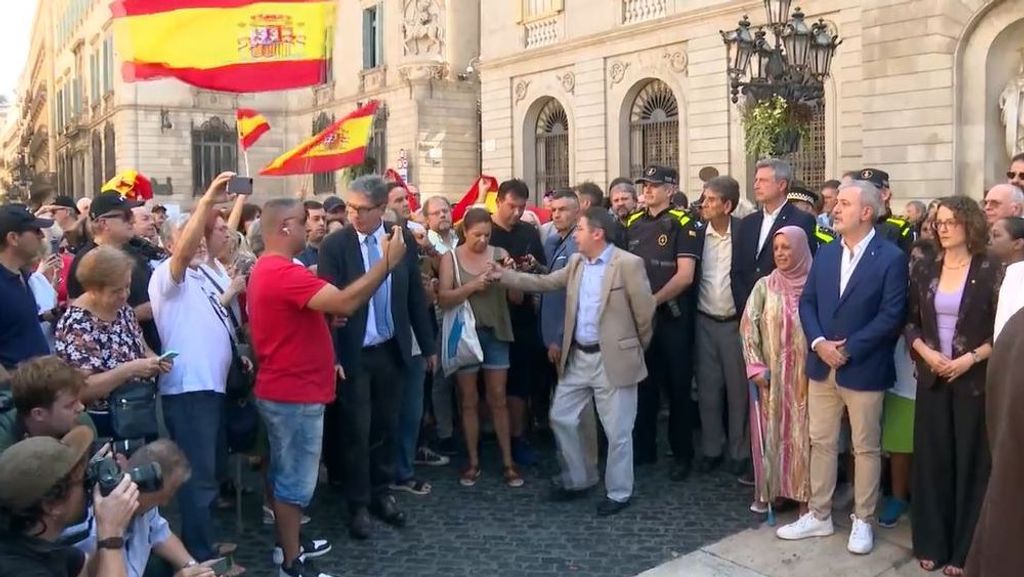 Antiindependentistas boicotean en Barcelona un acto por el terremoto en Marruecos