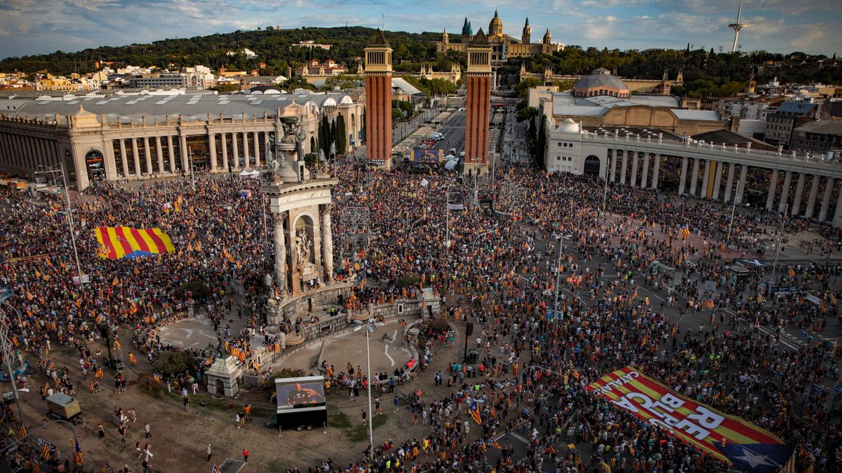 Los independentistas se crecen en la Diada: 115.000 personas se manifiestan en Barcelona