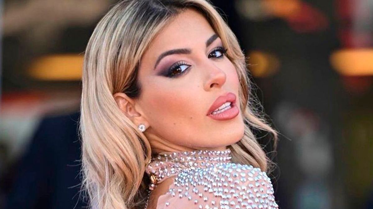 Oriana Marzoli con su impresionante mono joya en el Festival de Venecia