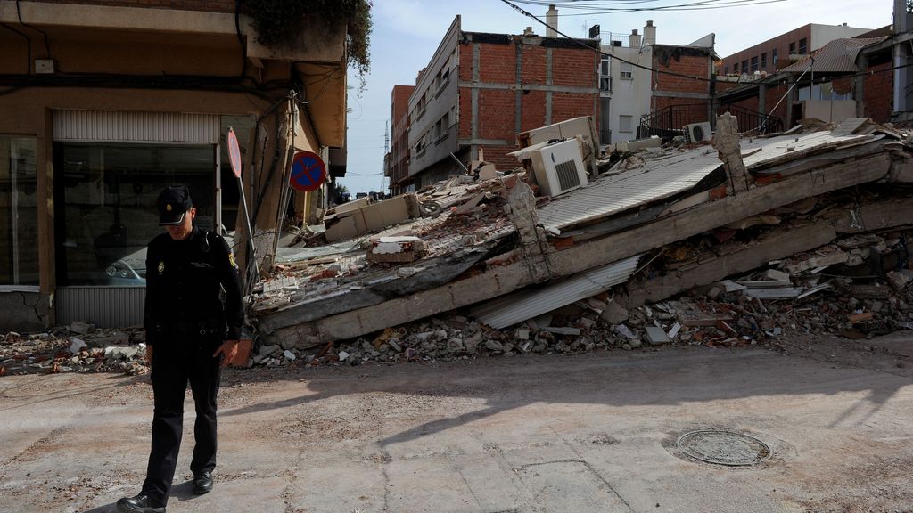 Un edificio colapsado por el terremoto de Lorca, Murcia, en 2011
