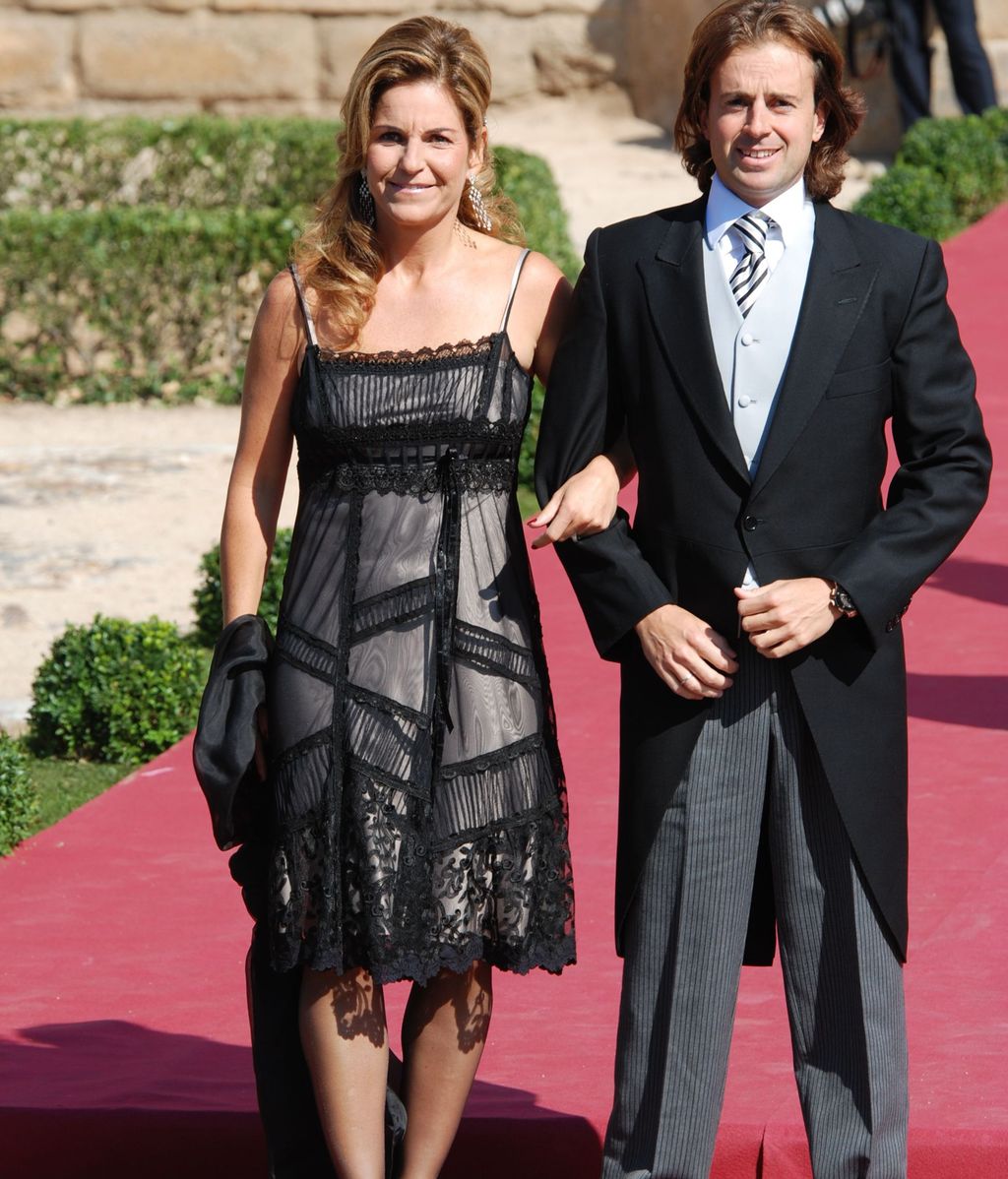 Arantxa Sánchez Vicario y Josep Santacana, en la boda de Rafa Medina y Laura Vecino (2010)
