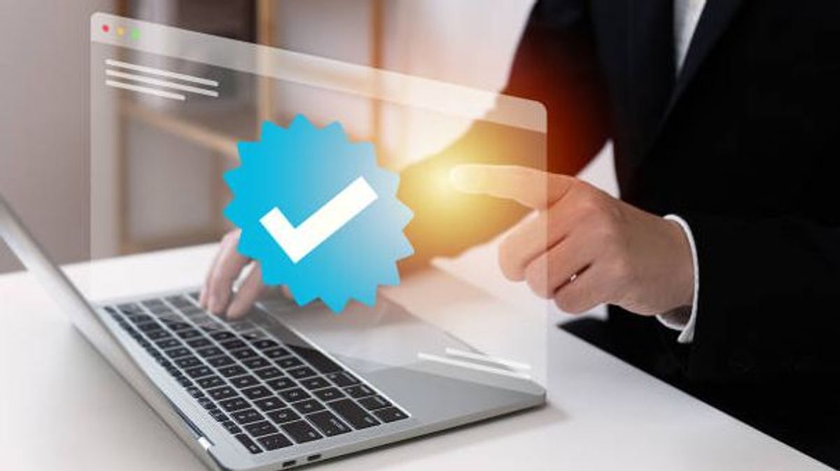 Check de verificación en Gmail. Check de verificación en Gmail.