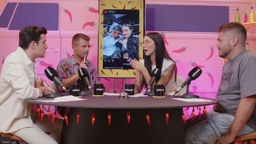 Naomi confiesa que ella también estuvo en el backstage de Rauw Alejandro y fue invitada su hotel
