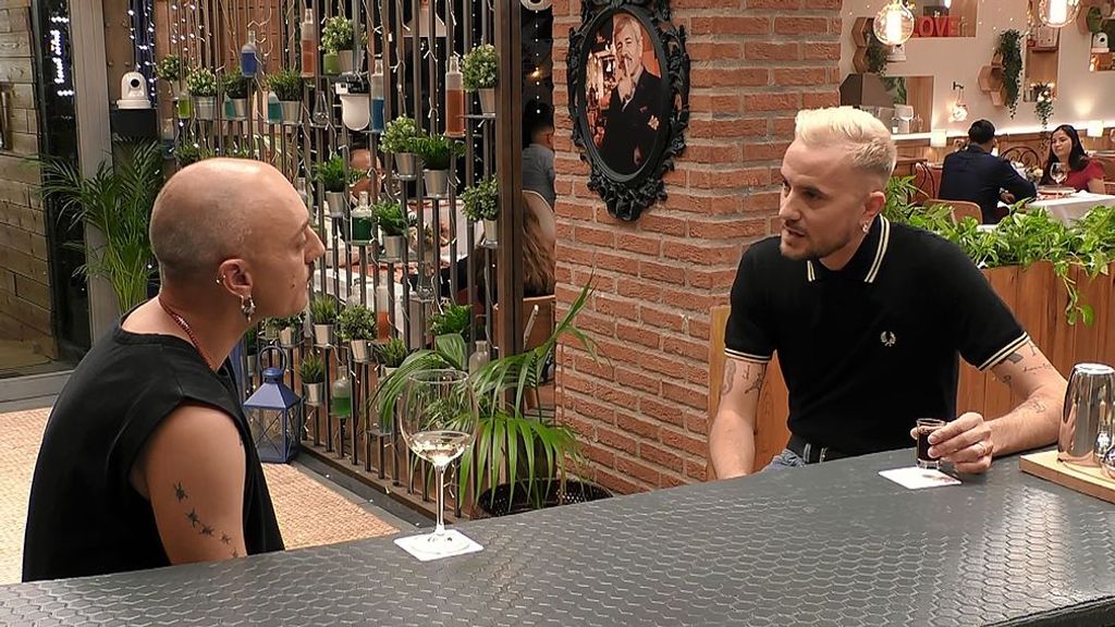 Sergio y Miquel durante su cita en 'First Dates'