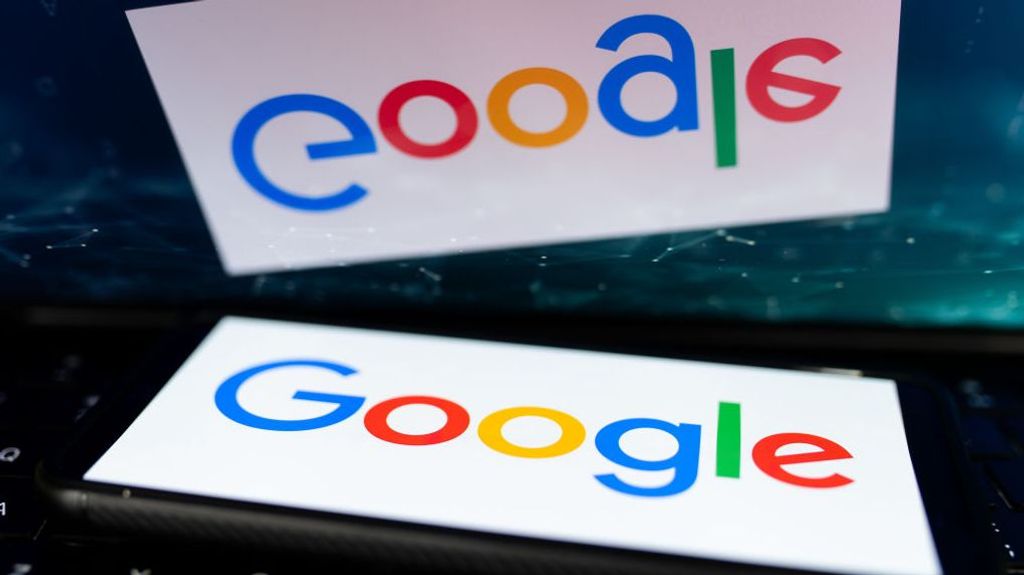 La Justicia de EEUU ha sentado en el banquillo a Google a la que acusa de lesionar a la competencia y convertirse en un monopolio en internet a golpe de talonario.