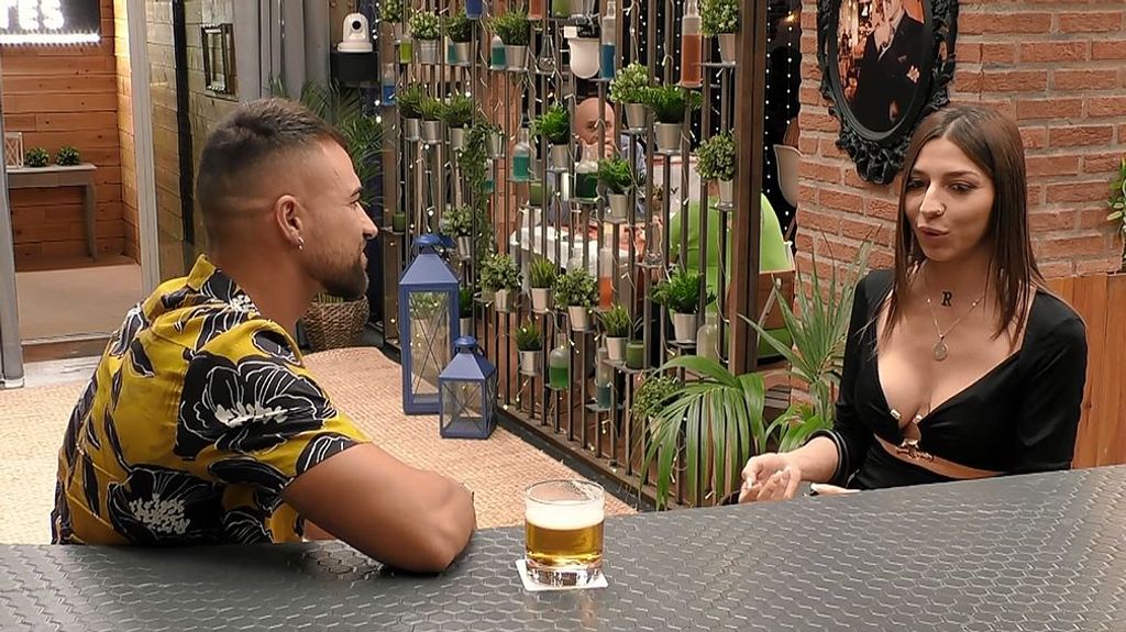 Mario y Reyes durante su cita en 'First Dates'