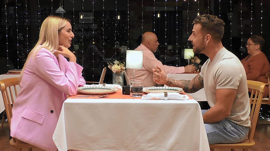 Lauren y Óscar durante su cita en 'First Dates'