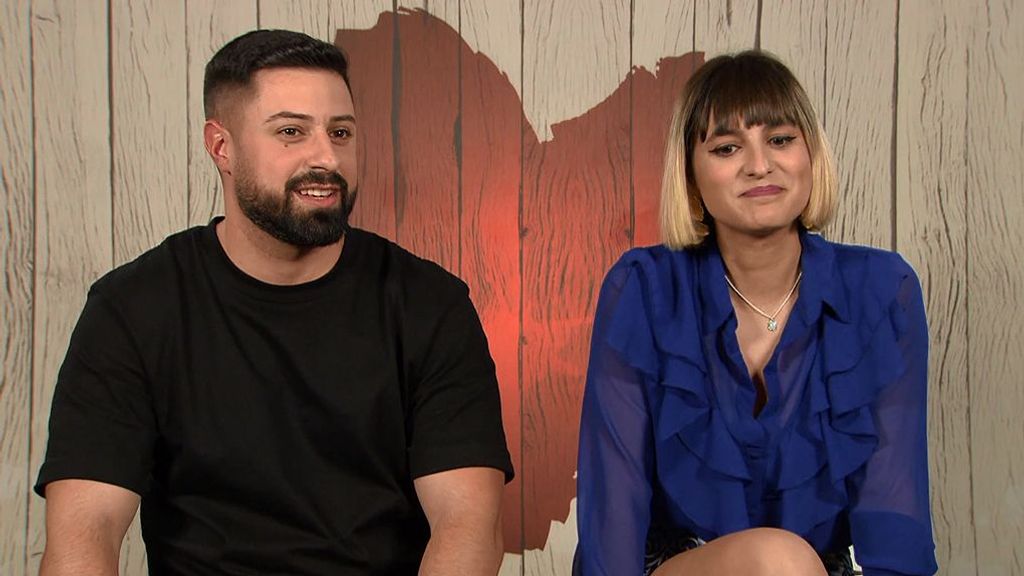 Débora y Carlos durante su cita en 'First Dates'