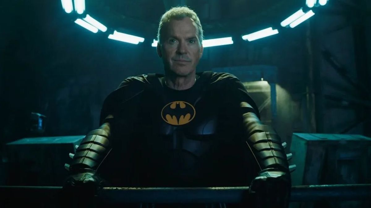 Michael Keaton Returns. 31 años después, el septuagenario actor ha vuelto a ponerse el traje en 'The Flash'.