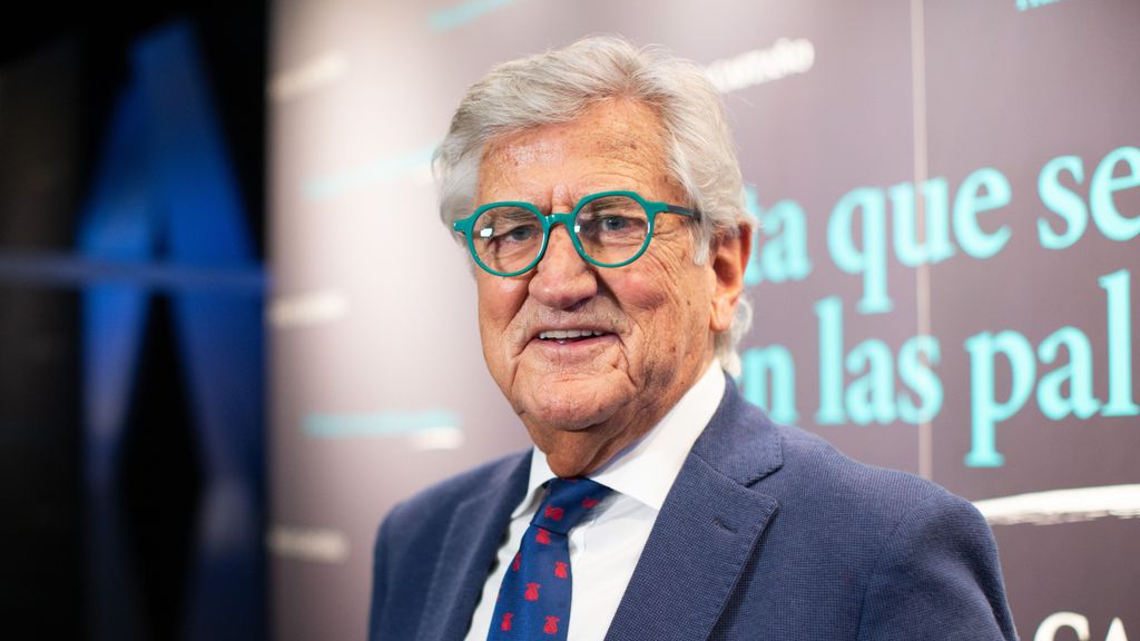 EuropaPress 5443942 presentador radio television escritor pepe domingo castano presentacion