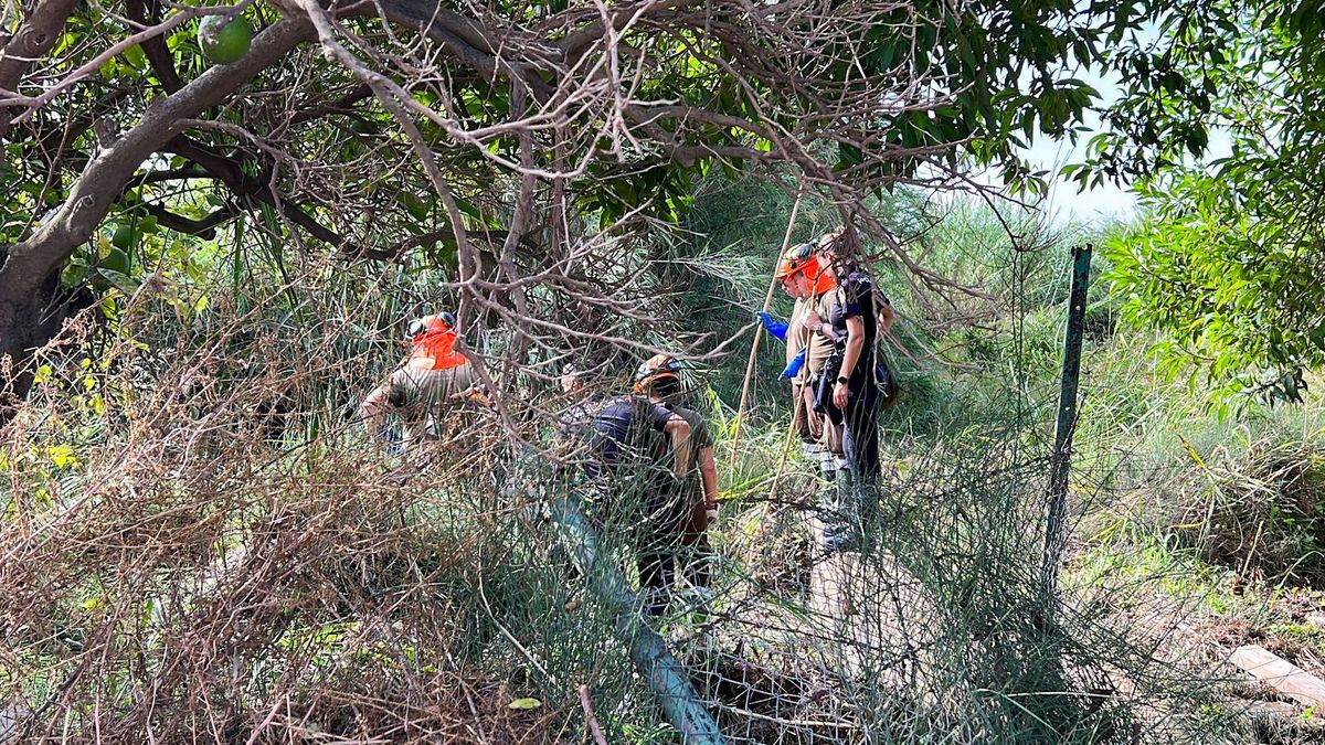 Reanudan la búsqueda del hombre arrastrado ayer por el agua en Paterna (Valencia)