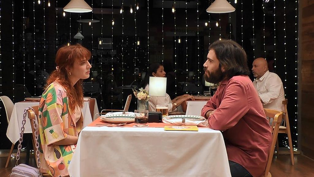 Alejandro y Patricia durante su cita en 'First Dates'