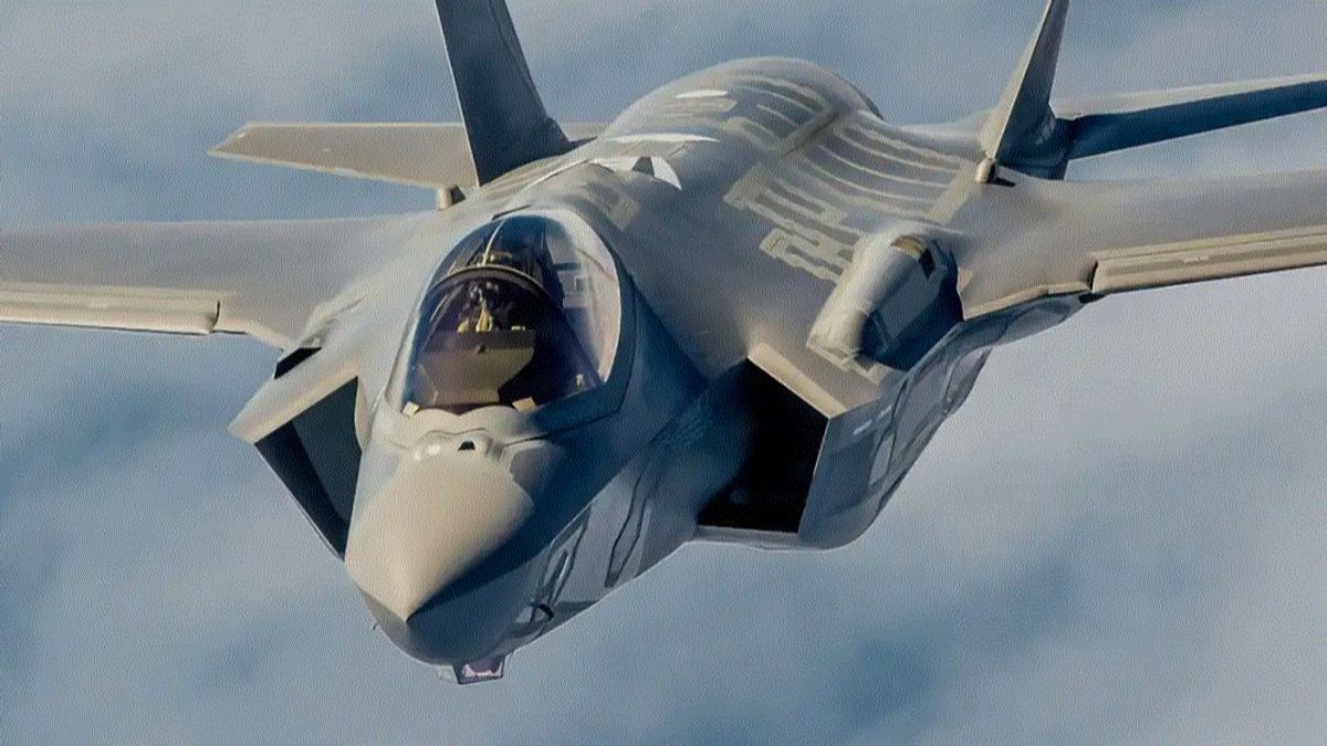 f35