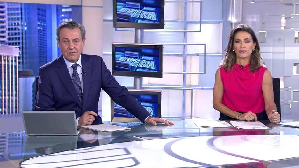 Con José Ribagorda y Ángeles Blanco Informativos Telecinco 2023 Noche 17/09/2023