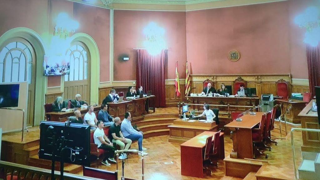Juicio a los seis mossos condenados por racismo