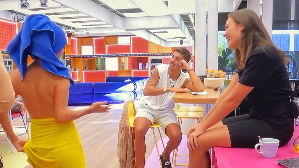 Infante le canta a Luitingo