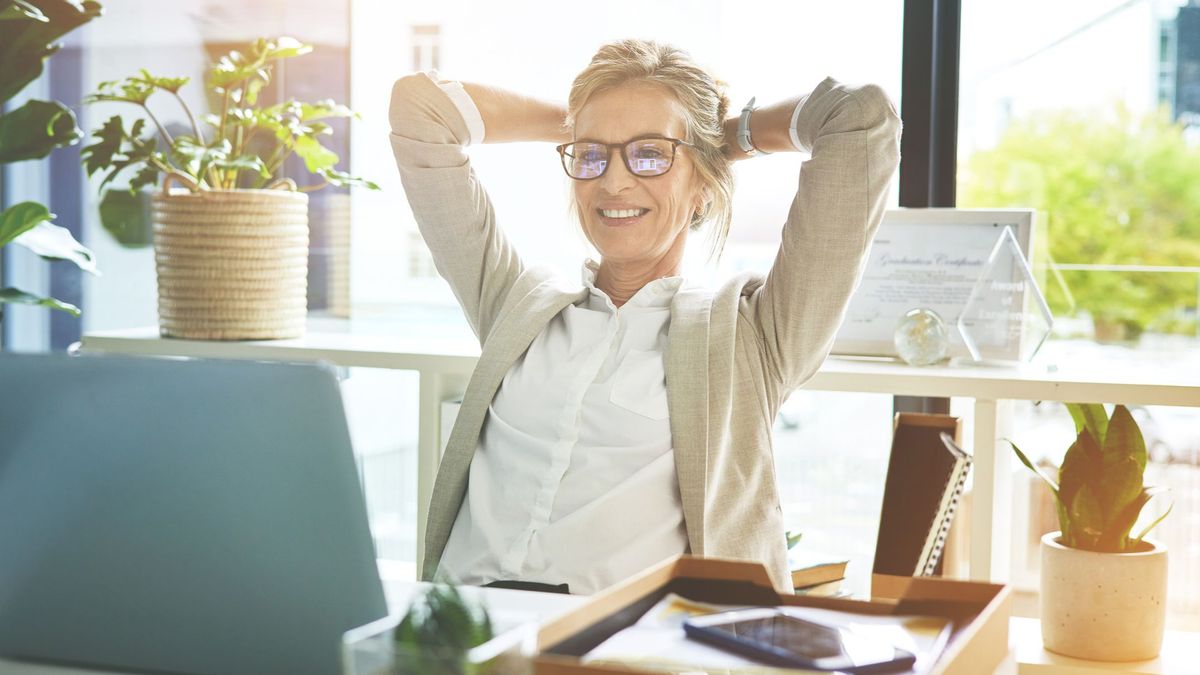 Las dos claves para ser feliz en el trabajo, según un experto de Harvard