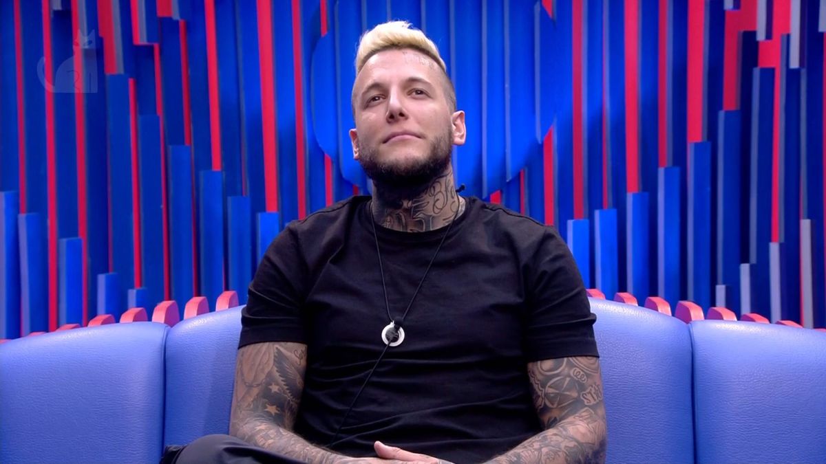 Alex Caniggia nomina en el confesionario