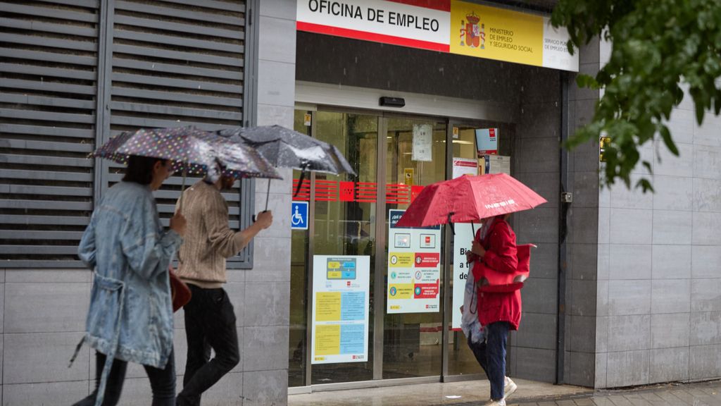 EuropaPress 5417547 varias personas frente oficina sepe septiembre 2023 madrid espana numero